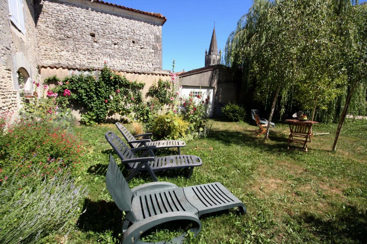 La Ferme Fortin Gensac-la-Pallue Exterior foto