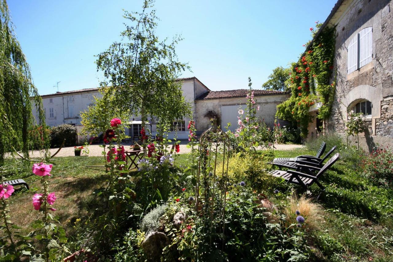 La Ferme Fortin Gensac-la-Pallue Exterior foto
